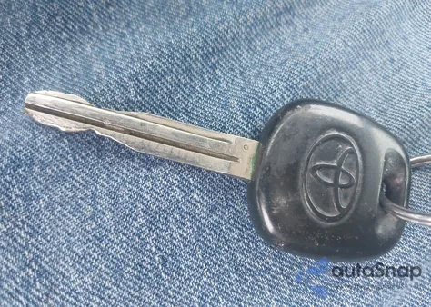 2005 Toyota Corolla Le from USA, damaged, VIN 2T1BR32E65C423266